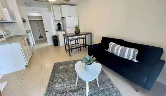 Prime Location! 5min to the Beach/Cruises in Merritt Island