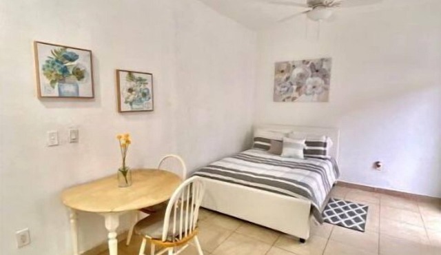 Private 1/1 Studio w/Private Entrance