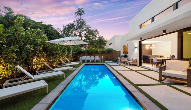 Private 10BR Luxury Compound Near Design District - 2 Villas-Heated Pools