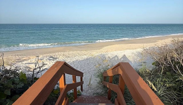 Private Beach & Ocean Views! Modern 2 bedroom house in Melbourne Beach, FL