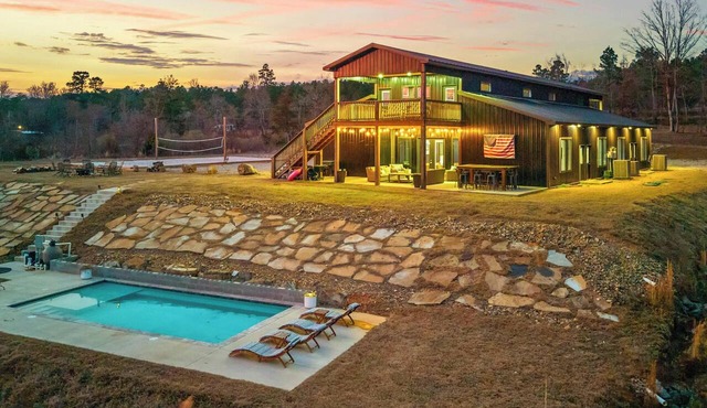 Private Dock & Pool | Volleyball | Sleeps 24! in Royal