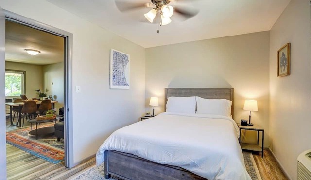 Private-Entry Apt Near Med Center + Parking in Milwaukee