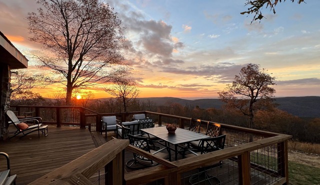 Private Mountain Lodge - Game Room, Firepit and 16 Acres to Roam in Smithville