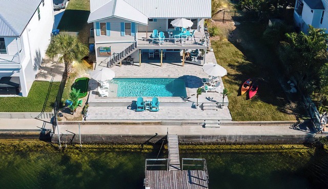 Private Pool & Dock: Old Florida Waterfront Home in Hernando Beach