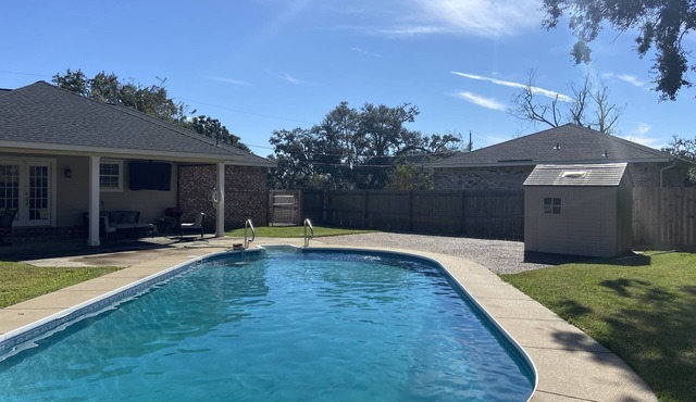 Private Pool & Hot Tub 2 blocks from Beach/Summer Fun!