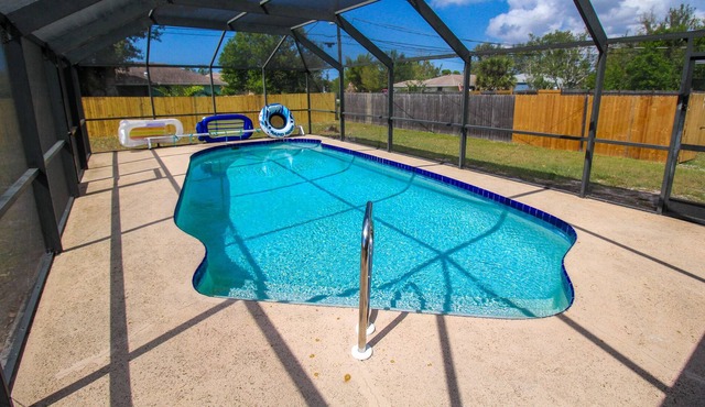 Private Pool, Wind And Waves
