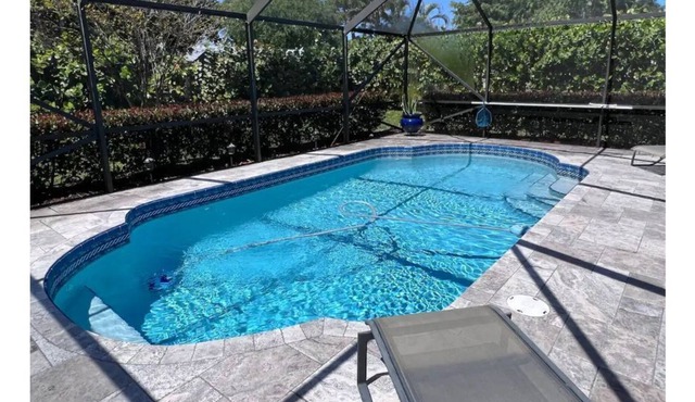 Private Stuart Poolside Oasis in Stuart