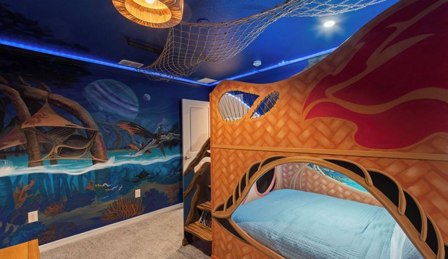 PROMO 10 BR Home, Themed Rooms, Private Pool, in New Windsor Cay Resort