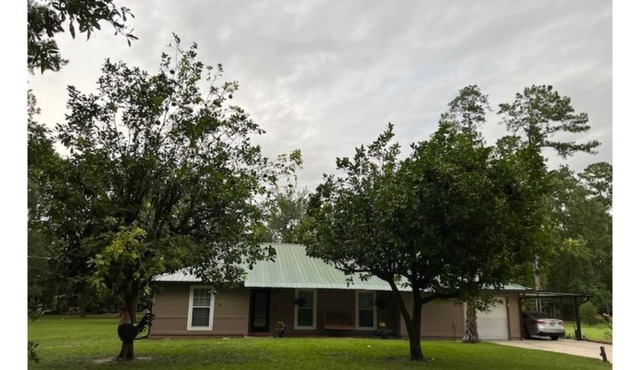 Quiet 3 bedroom 2 bath home with screened in patio in Middleburg