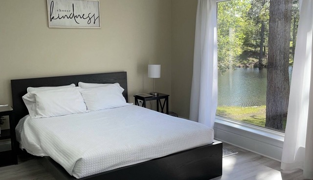 Quiet lake front property in peaceful neighborhood setting. in Jesup