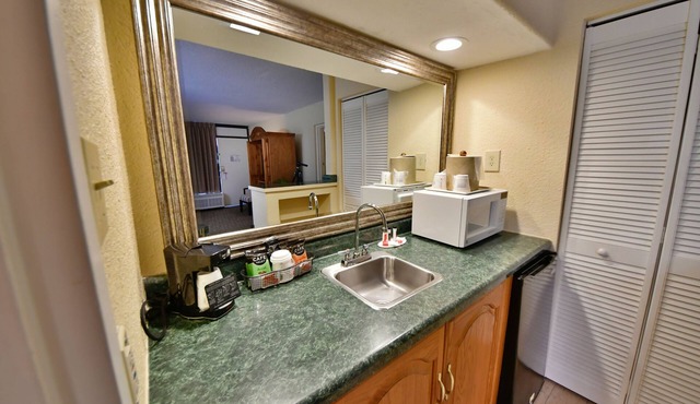 Ramada Hotel & Conference Center by Wyndham Jacksonville