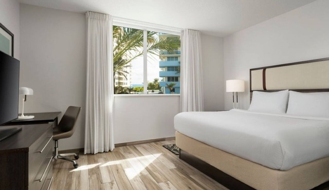 Relaxing Miami Getaway | Surfside Suite w/Pool & Ocean Access in Miami