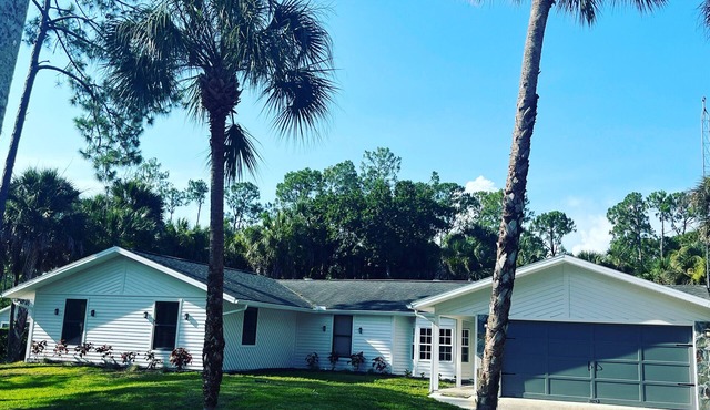 Remodeled 5 Bedroom Kid Friendly Home In Naples' Most Convenient Location