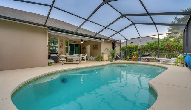 Remote Work Extended Retreat Near Theme Parks! in Lake Wales