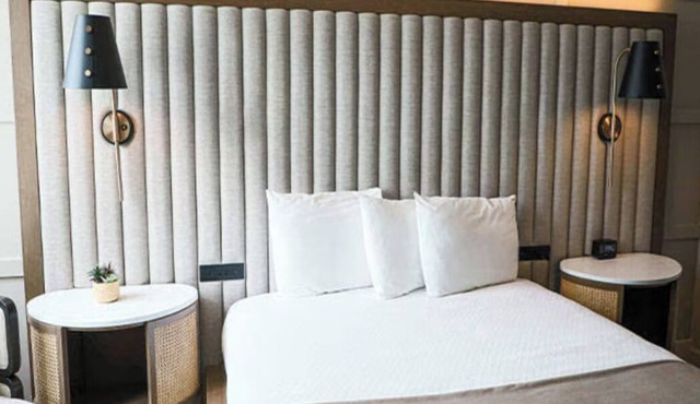 Riverside Hotel | Queen | Water Taxi Launchpad, Heated River Pool | 2 Units in Broward County