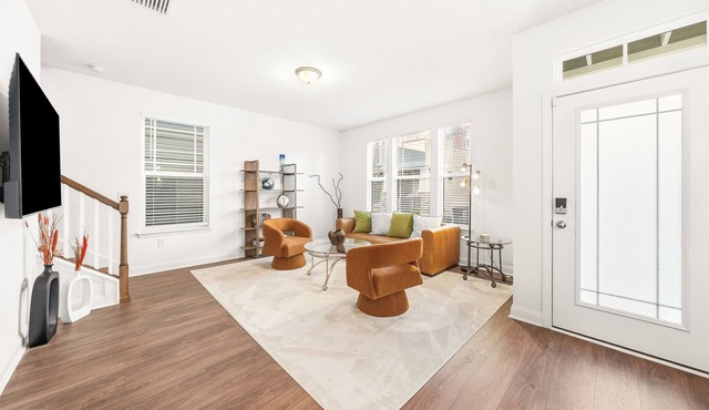 Riverside Townhouse - 3 Bedroom with Garage