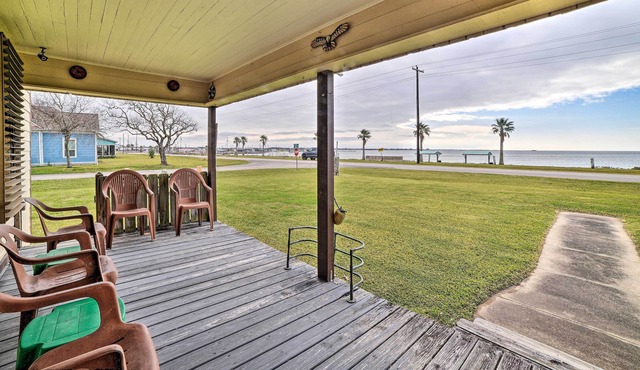 Rustic Getaway w/ Grill - On San Antonio Bay! in Seadrift