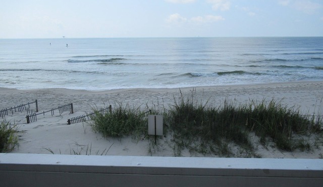 SANDY BEACH BEAUTIFUL GULF FRONT VIEW SPECIAL PRICE August 27-31 -200 per night