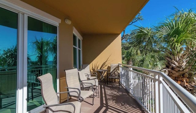 Sandy Toes Suite
