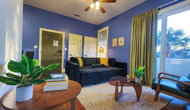 Santa Rosa Beach 30A Haven King Bed Suite with Parking, Pool & Balcony