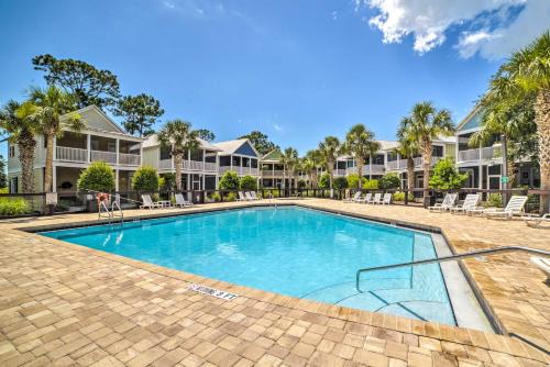 Screened Porch + Beach Access: Port St Joe Cottage