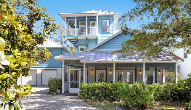 Seagrove Beach Home + Carriage House + Bikes