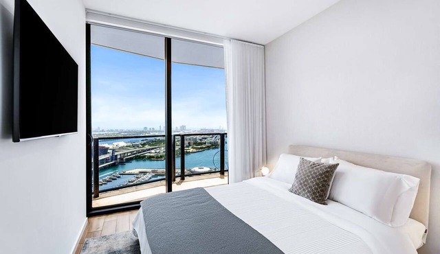 Seaside Serenity - 2BR Suite with Breathtaking Ocean Views