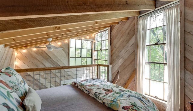 Secluded Tree House in the Forest near the Appalachian Mountains, Georgia in Flintstone