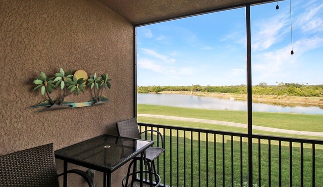 Second Floor River Strand Condo Overlooking the Golf Course - Sunny Life in Bradenton