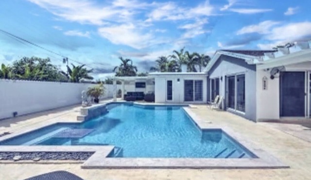 shakes house