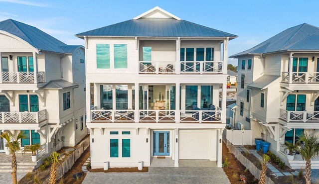 Shimmering Pearl | Amazing Beach Views| Heated Private Pool | Restaurants and attractions nearby