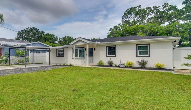 Sleek & Central! Safety Harbor Home Near Beaches