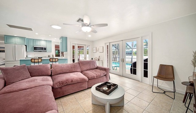 Sooner Beach Escape: Cute Pool Home in East Rocks