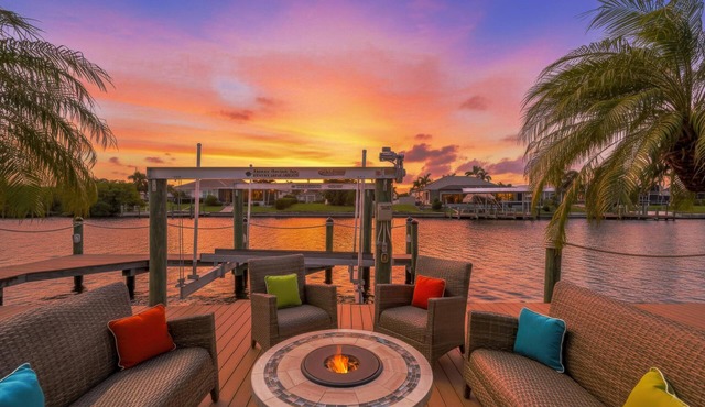 South Facing Luxury with Gulf Access, Pool & Dock
