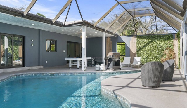 South Miami Gem Near Zoo Miami, The Falls/Pool