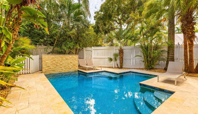 Southern snowbird-friendly house with pool, stunning backyard & great location