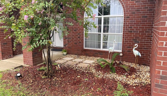 Spacious 3-bedroom home with fenced backyard in Pensacola's Perdido Key area.