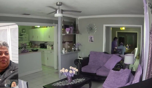 Spacious 4-bedroom building in lovely Lake Wales with AC