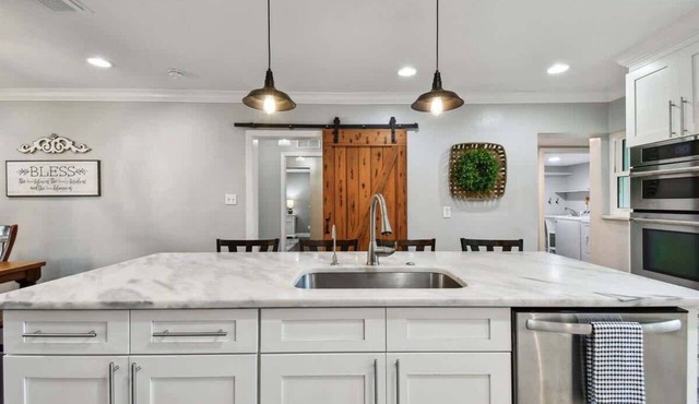 Spacious 4BR + 3.5BA Home, Backyard, Tampa & USF