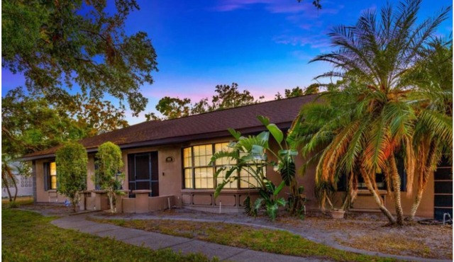 Spacious 4BR Home on Bayshore
