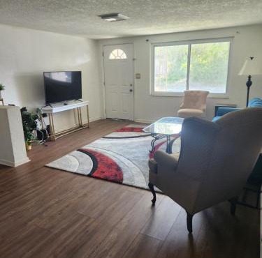 Spacious cozy 3 bedroom waterfront house at port Richey