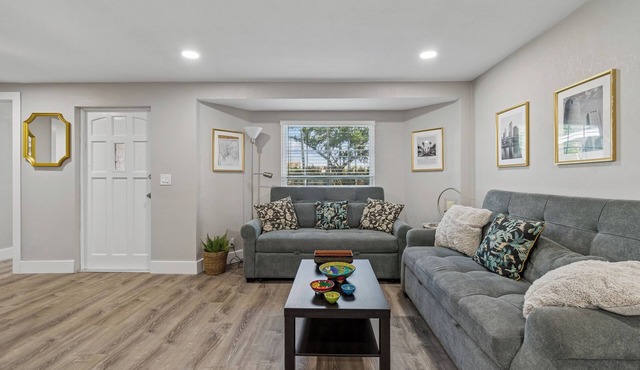 Spacious Executive 4-bedroom house centrally located in beautiful Tampa