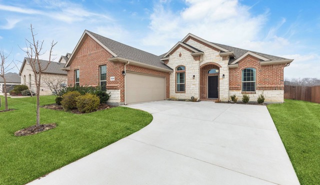 Spacious Midlothian Home + Outdoor Close To DFW, in Midlothian