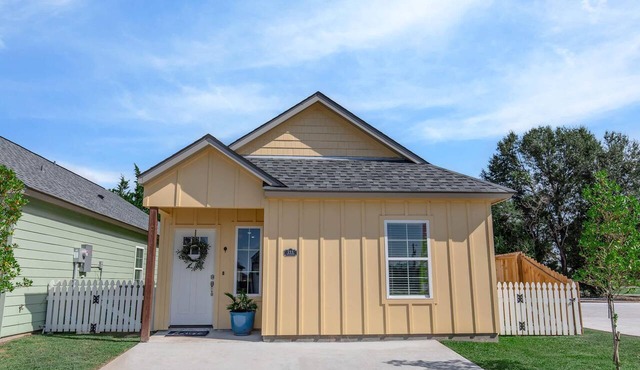 Spacious New Home 3BR/2BA Remote-Work Ready Dogs ok, fenced yard Near Lafayette in Duson