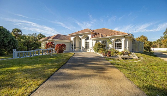 Spacious Retreat Home in Quiet Naples Neighborhood