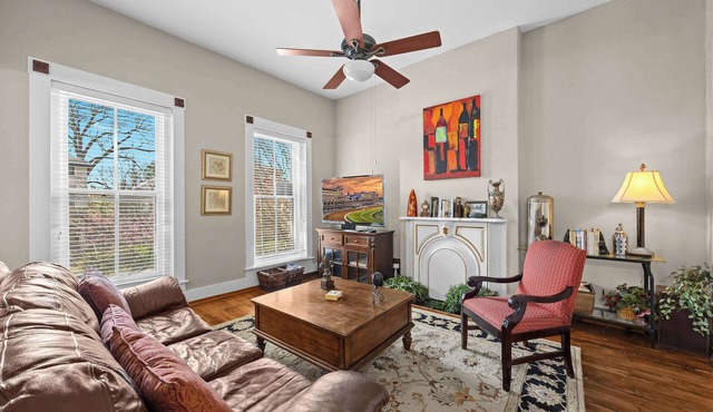Spacious two-unit home in historic Old Louisville! in Louisville
