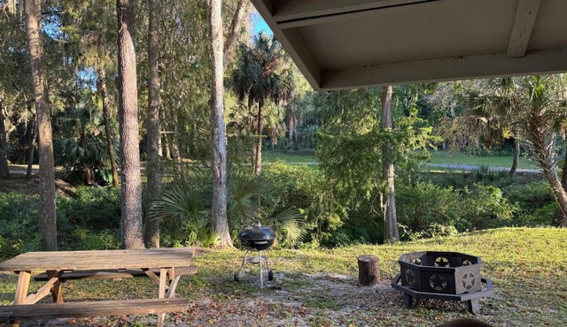 St Johns River Cabin