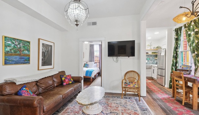 Stay steps from Saint Charles Avenue! in New Orleans