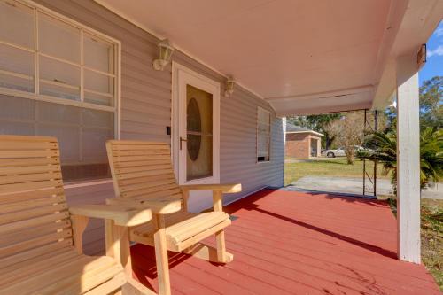 Stunning Gulfport Getaway ~ 1 Mi to the Beach