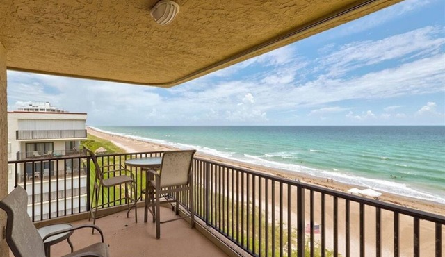 Stunning Oceanfront Views! in Jensen Beach